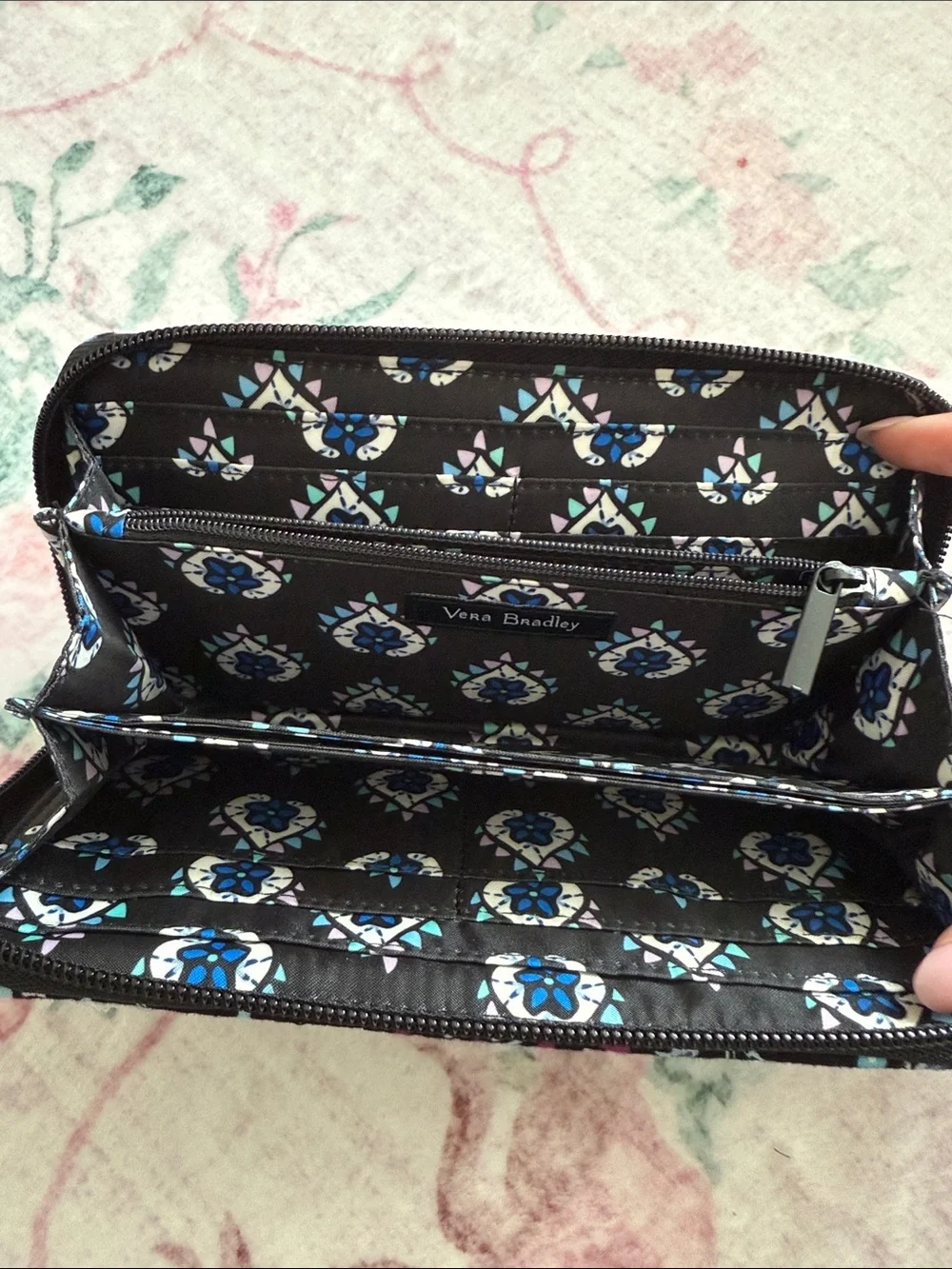 NWOT Vera Bradley Quilted Floral Zip Around Wallet - Black Bramble